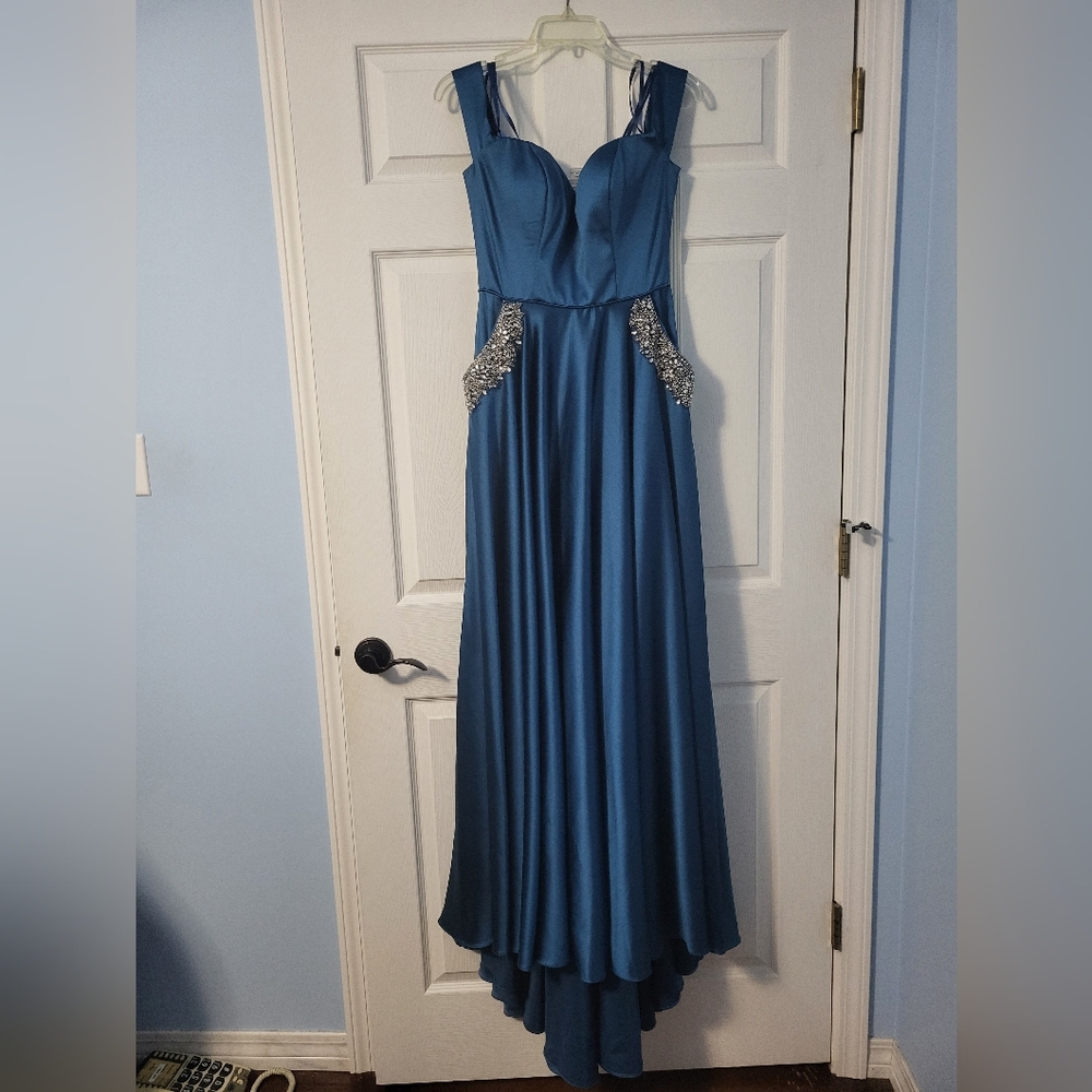 Radiant Sheen Long Dress by Mac Duggal
